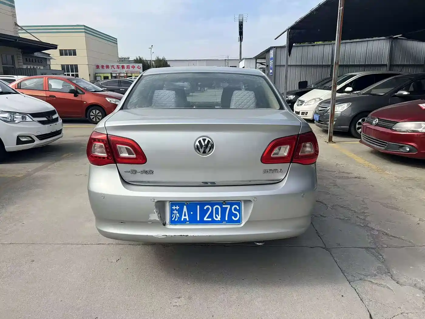 Volkswagen Bora 2011 1.6L Automatic Fashion фото 4