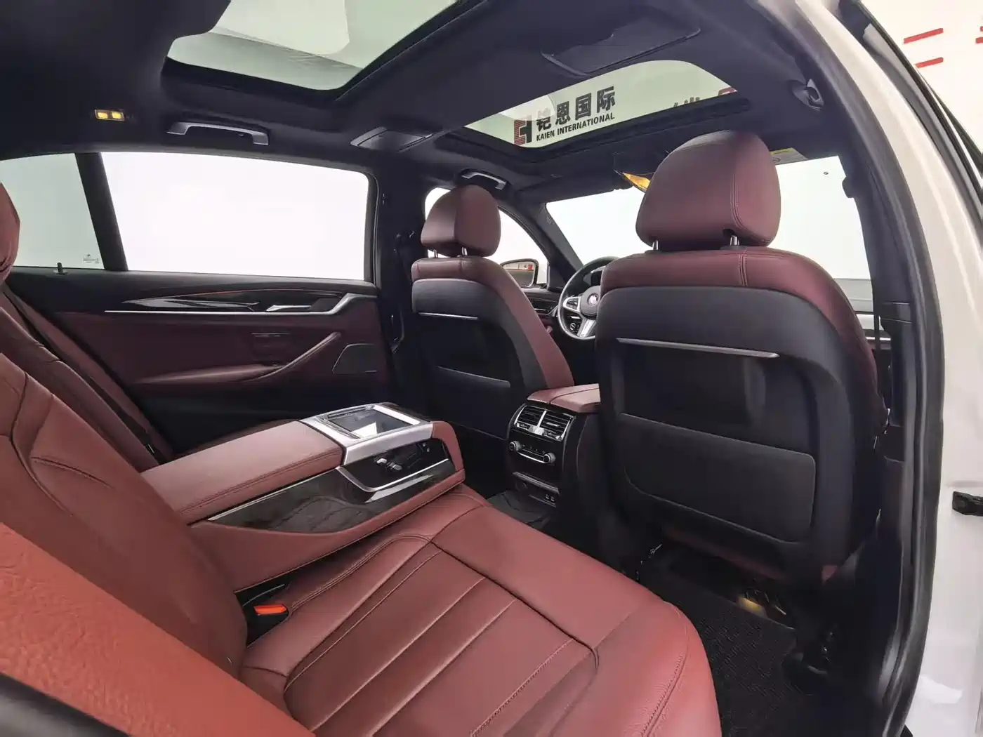 BMW 5 Series 2020 530Li Exclusive M Sport Package фото 9