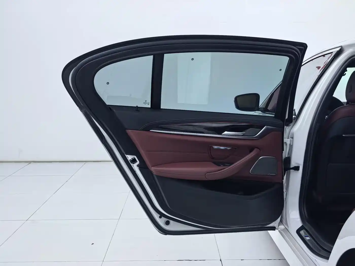 BMW 5 Series 2020 530Li Exclusive M Sport Package фото 23