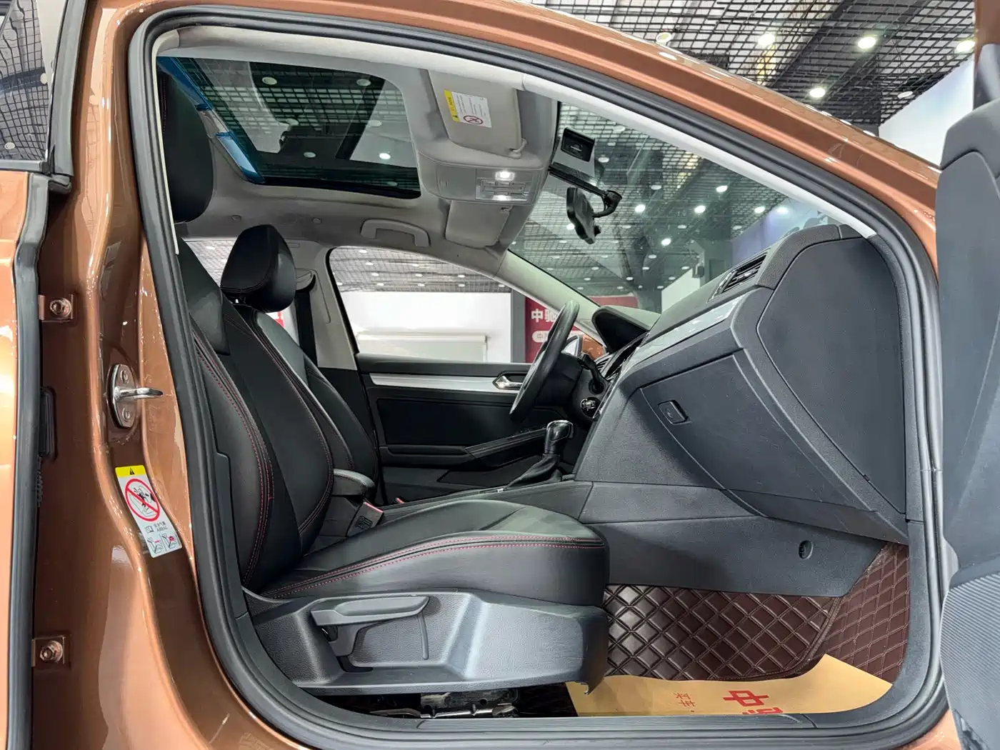 Volkswagen Lamando 2018 230TSI DSG Trend Edition фото 9