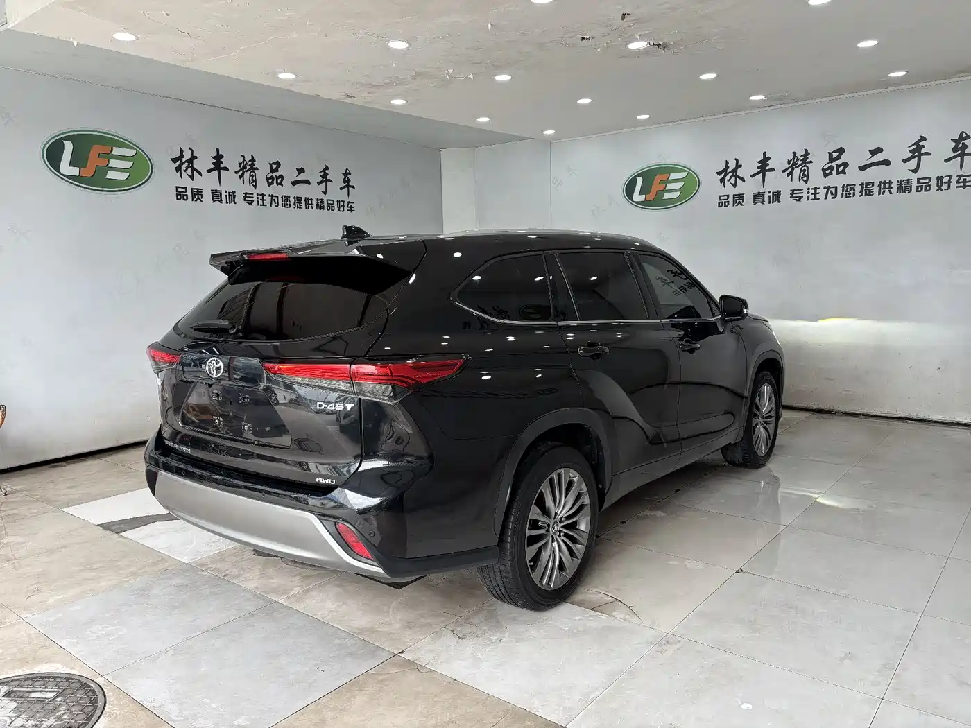 Toyota Highlander 2022 380T 4WD Premium 7-Seater фото 8