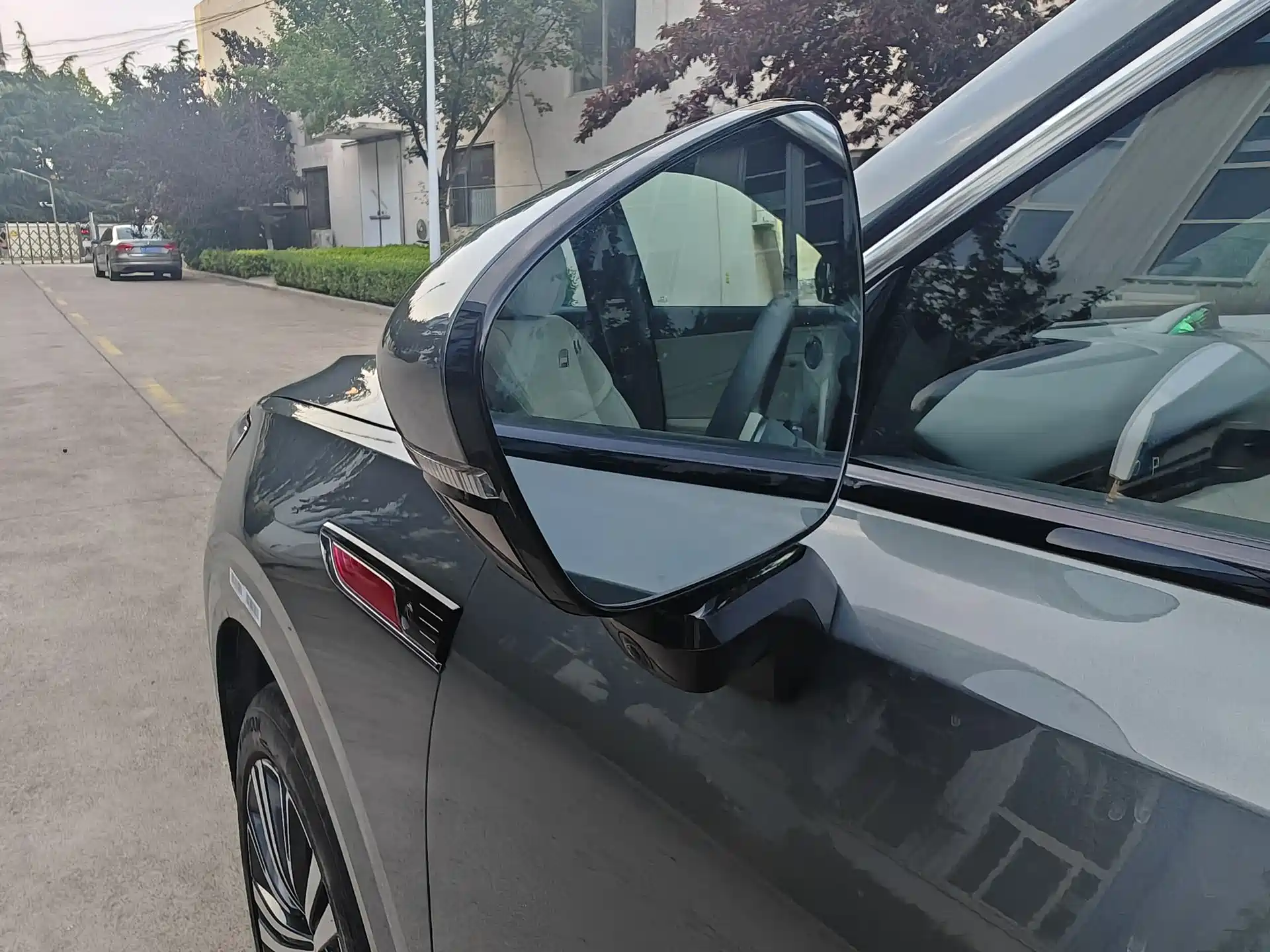 Фото 24 - Hongqi HS6 PHEV