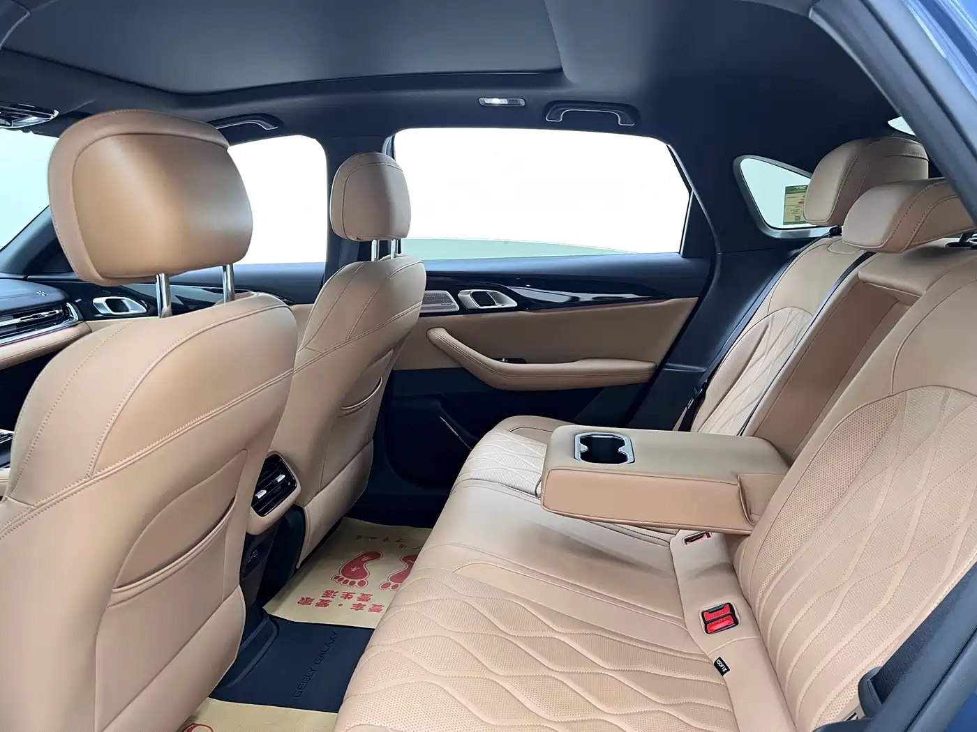 Geely Galaxy Galaxy A7 2025 EM-i фото 17