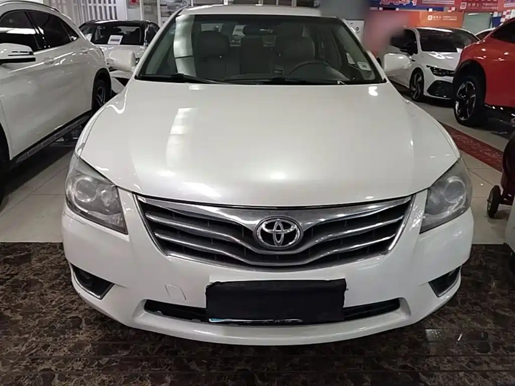 Toyota Camry 2013 200E Classic Elite Edition фото 3