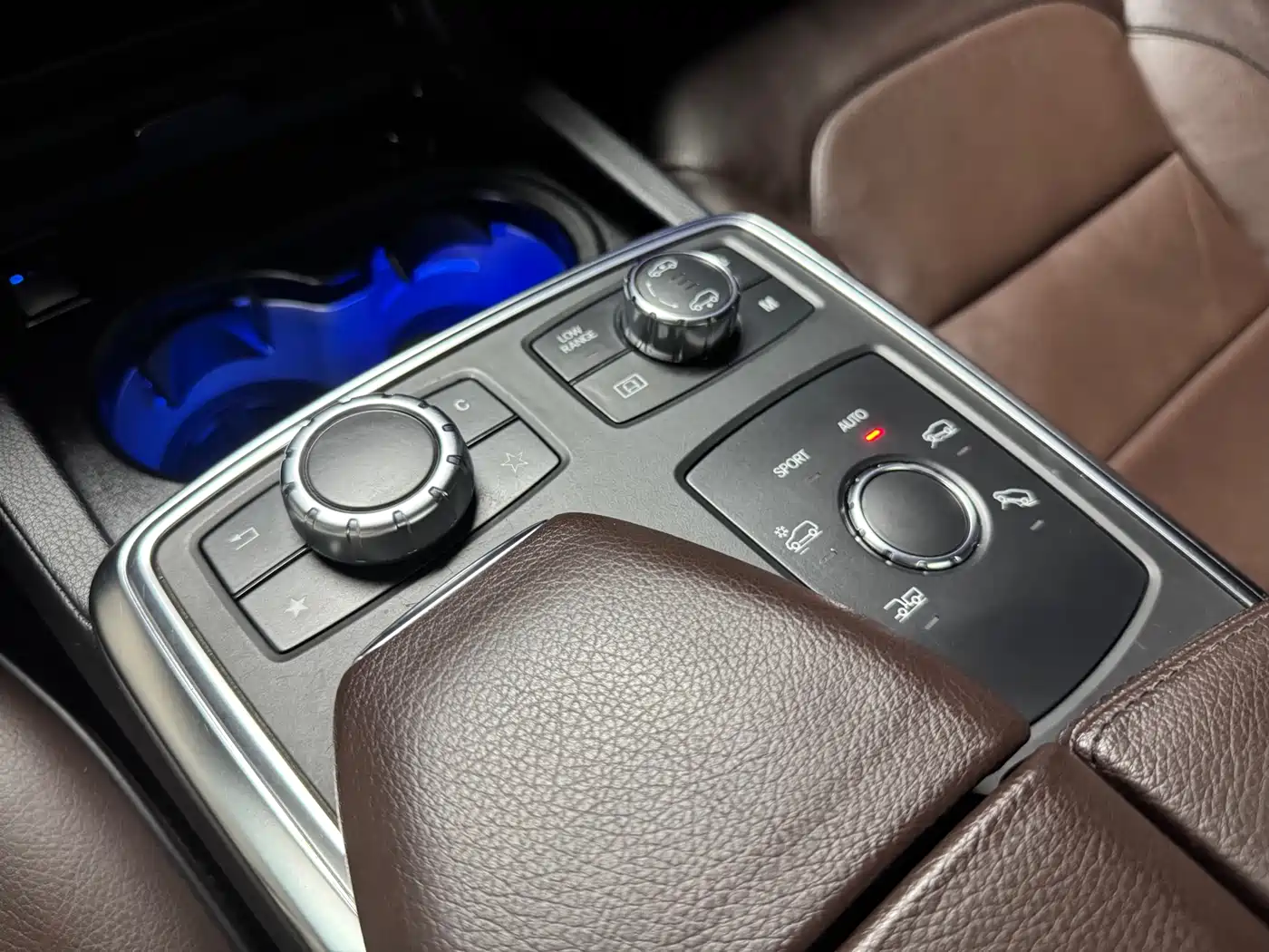 Mercedes-Benz M-Class 2012 Model ML 350 Luxury фото 23