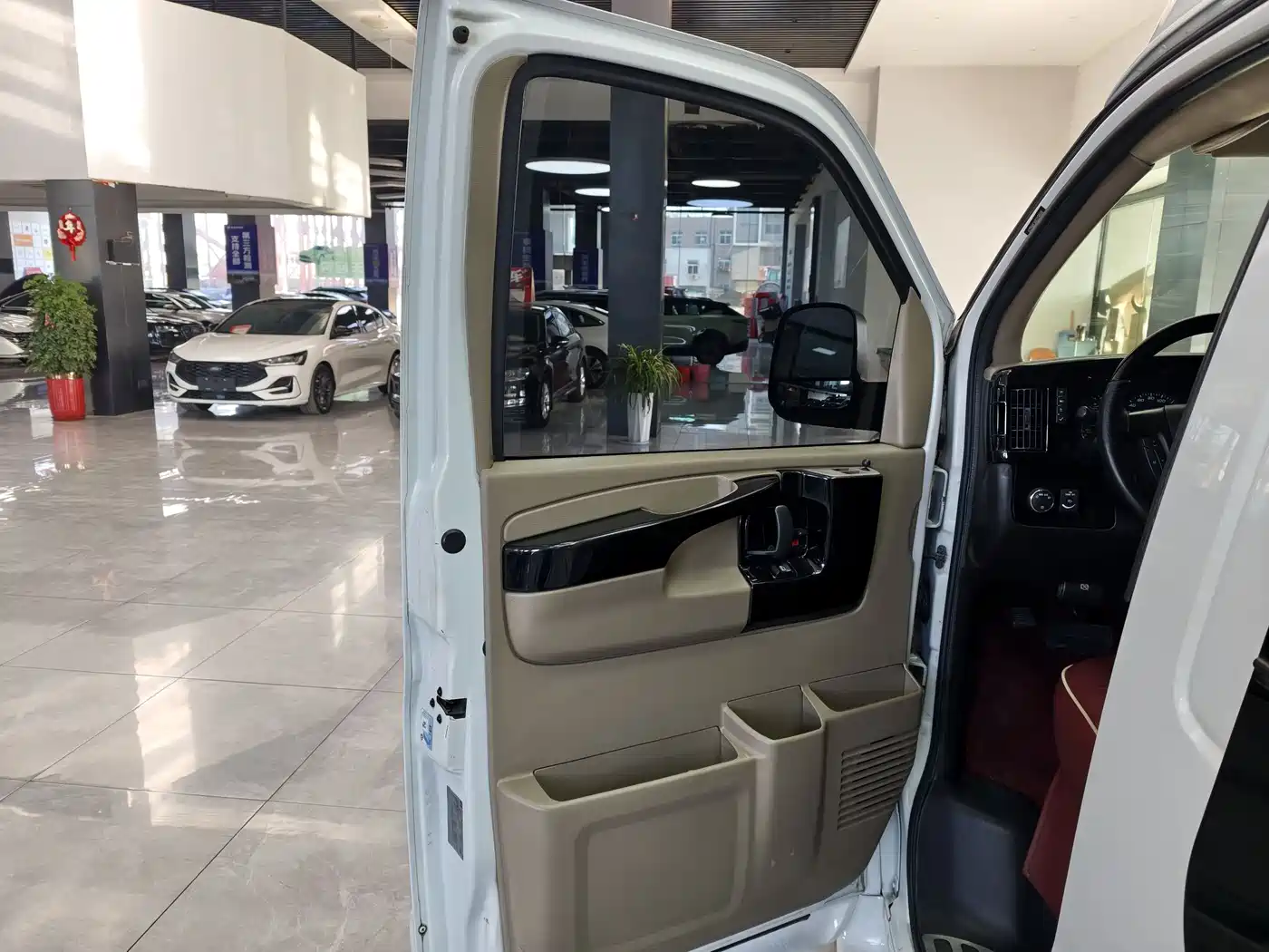 GMC Savana 2015 2014 5.3L AWD Leader Edition