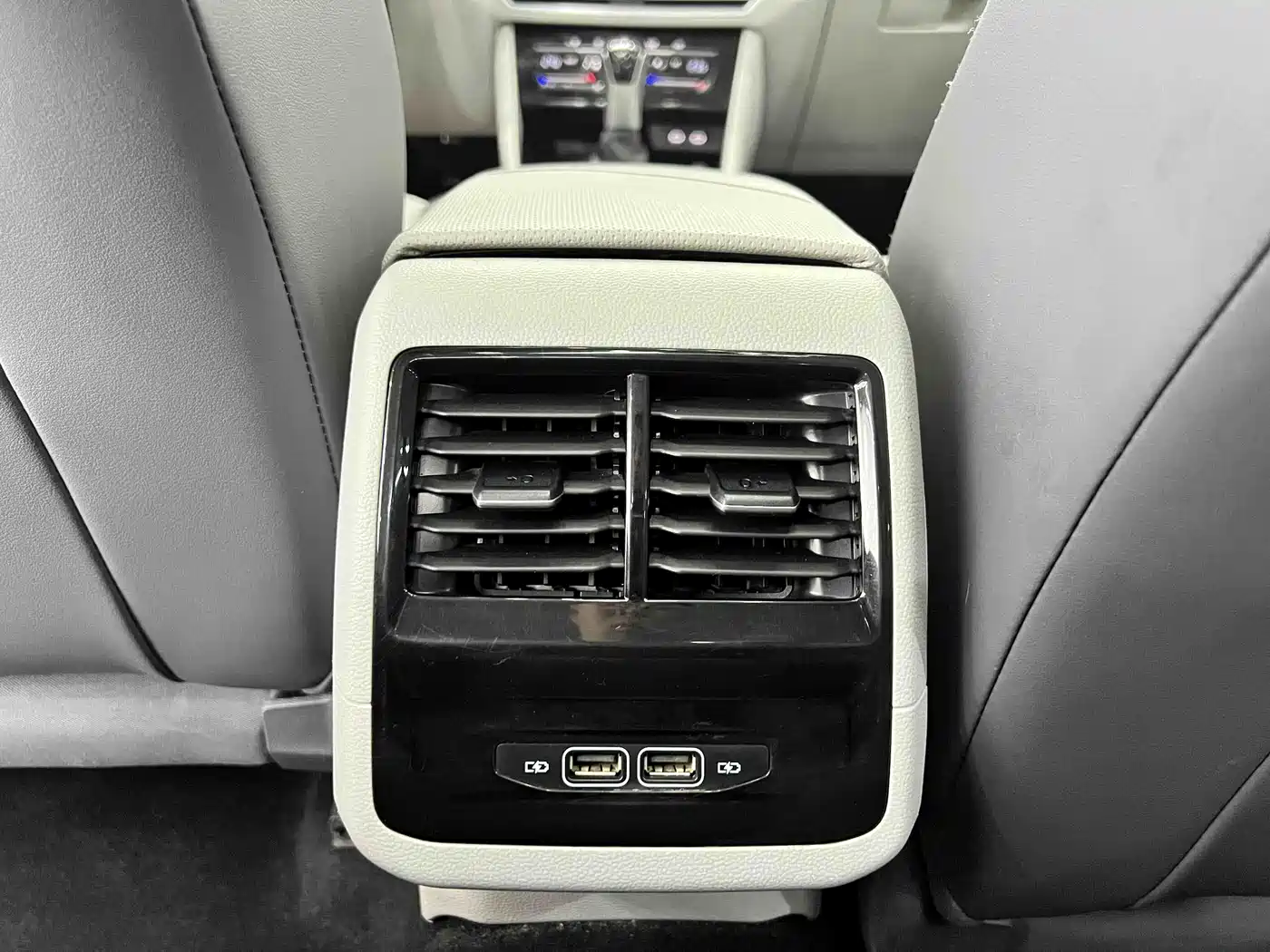 Volkswagen Sagitar 2023 280TSI DSG Surpass Plus Edition фото 12