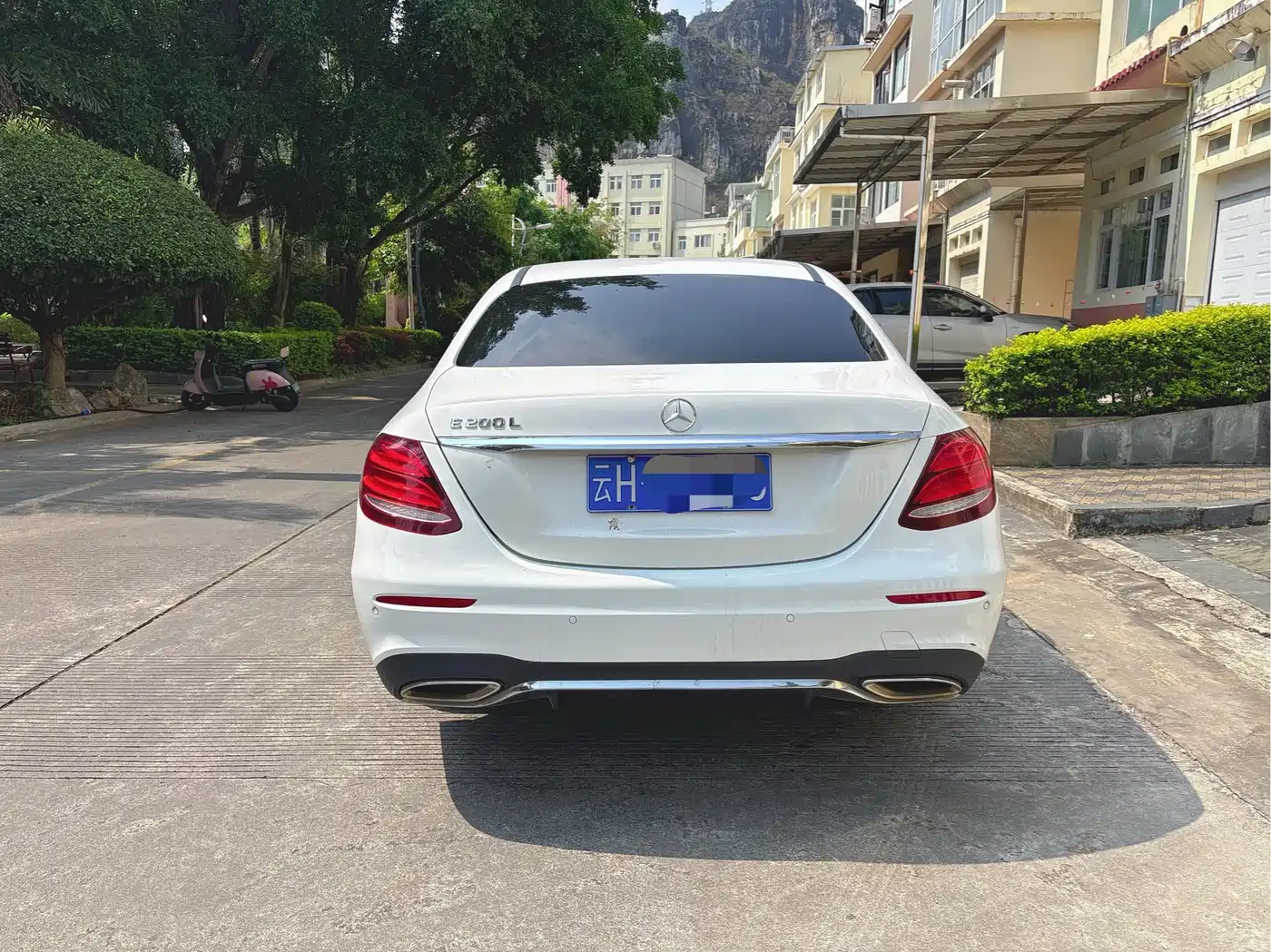 Mercedes-Benz E-Class 2017 E 200 L Sport 4MATIC фото 4