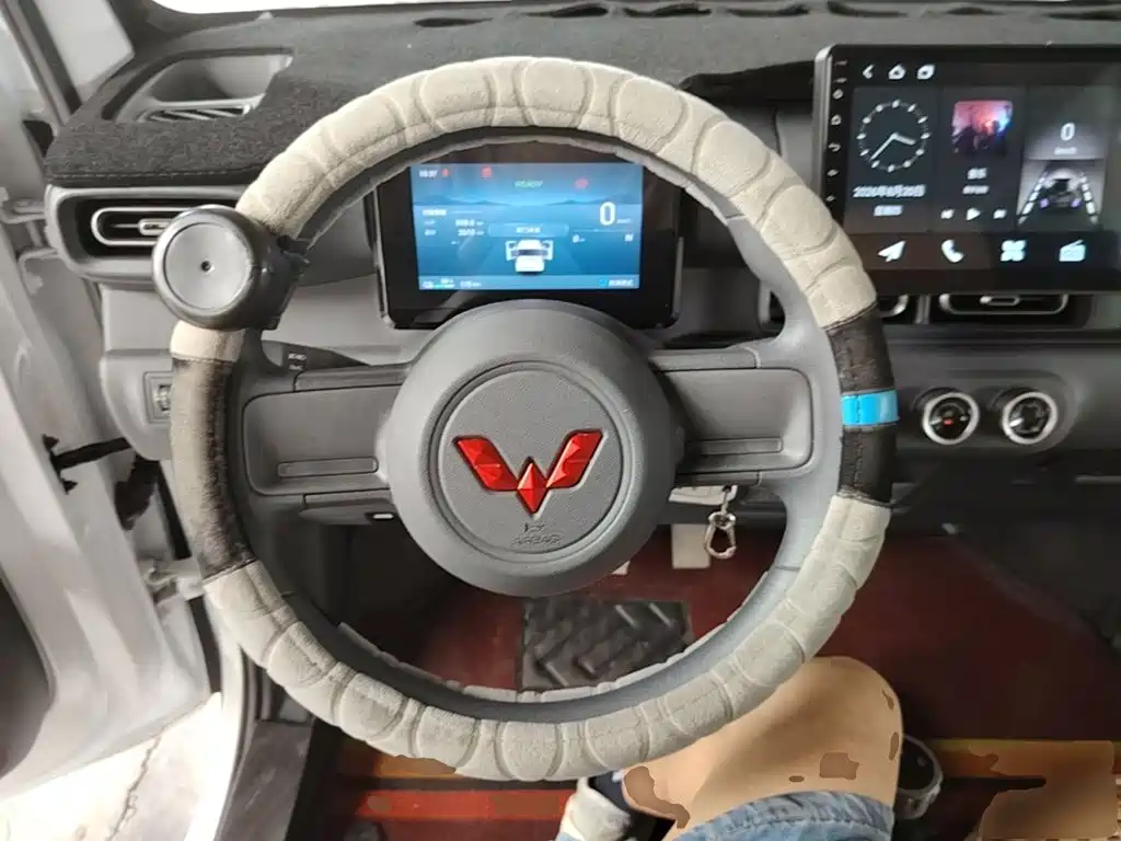 Wuling Motors Wuling Zhiguang NEV 2026 2025 Model 305km Base Version