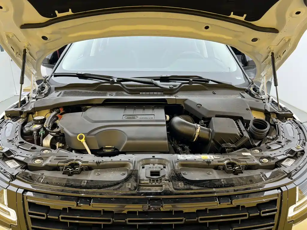 Photo 11 - Land Rover Range Rover Evoque