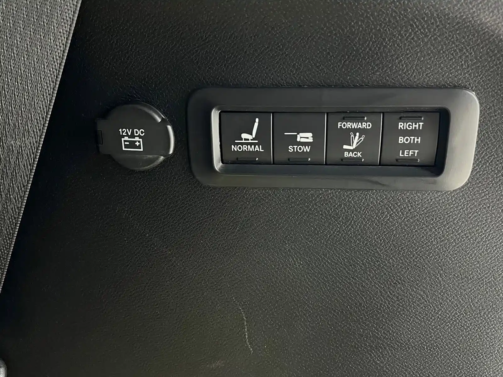 Фото 32 - Chrysler Pacifica