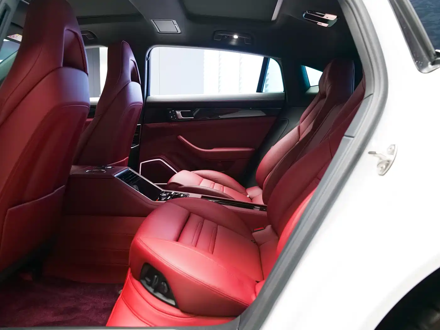 Porsche Panamera 2023 Panamera 4 Executive Long Wheelbase 2.9T фото 15