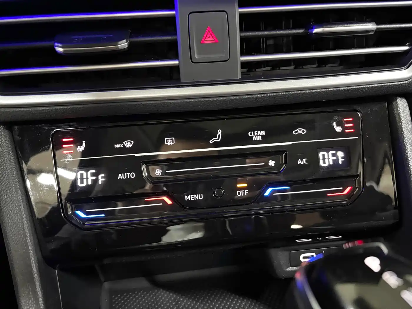 Volkswagen Sagitar 2023 Model Year 280TSI DSG Surpass Edition фото 17