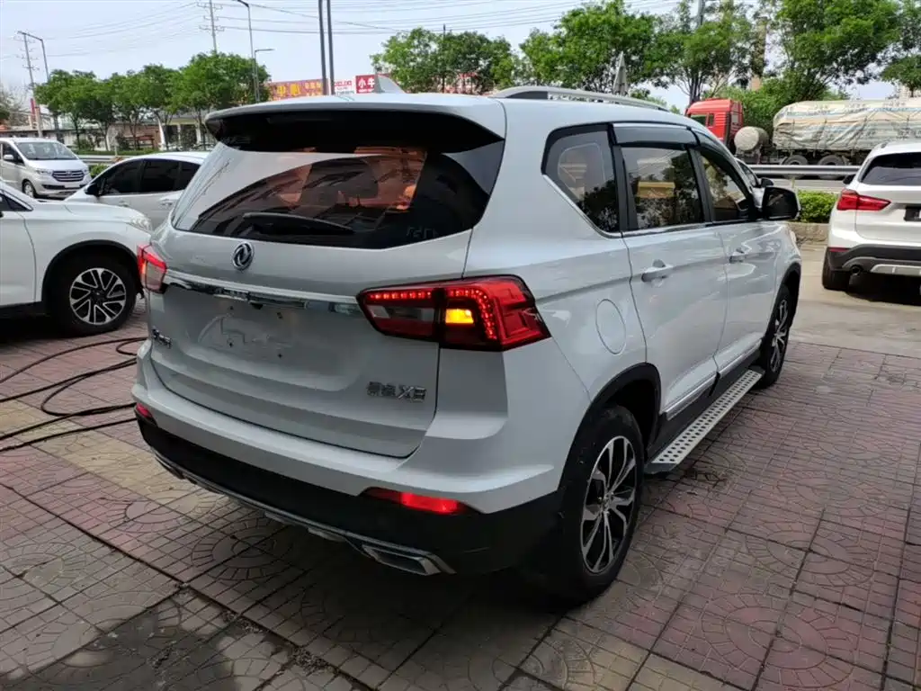 Dongfeng Fengxing Jingyi X5 2019 2017 Joy Series 1.6L CVT Luxury