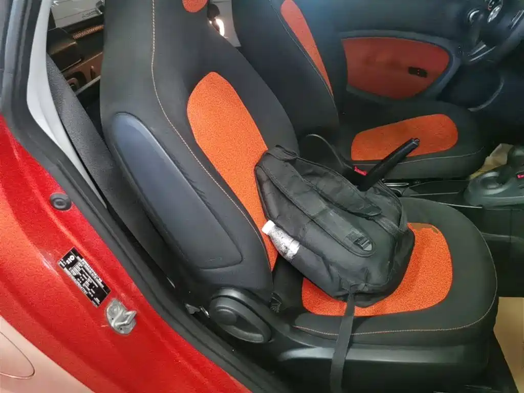 smart fortwo 2015 2015 1.0L 52kW Hardtop Passion Edition