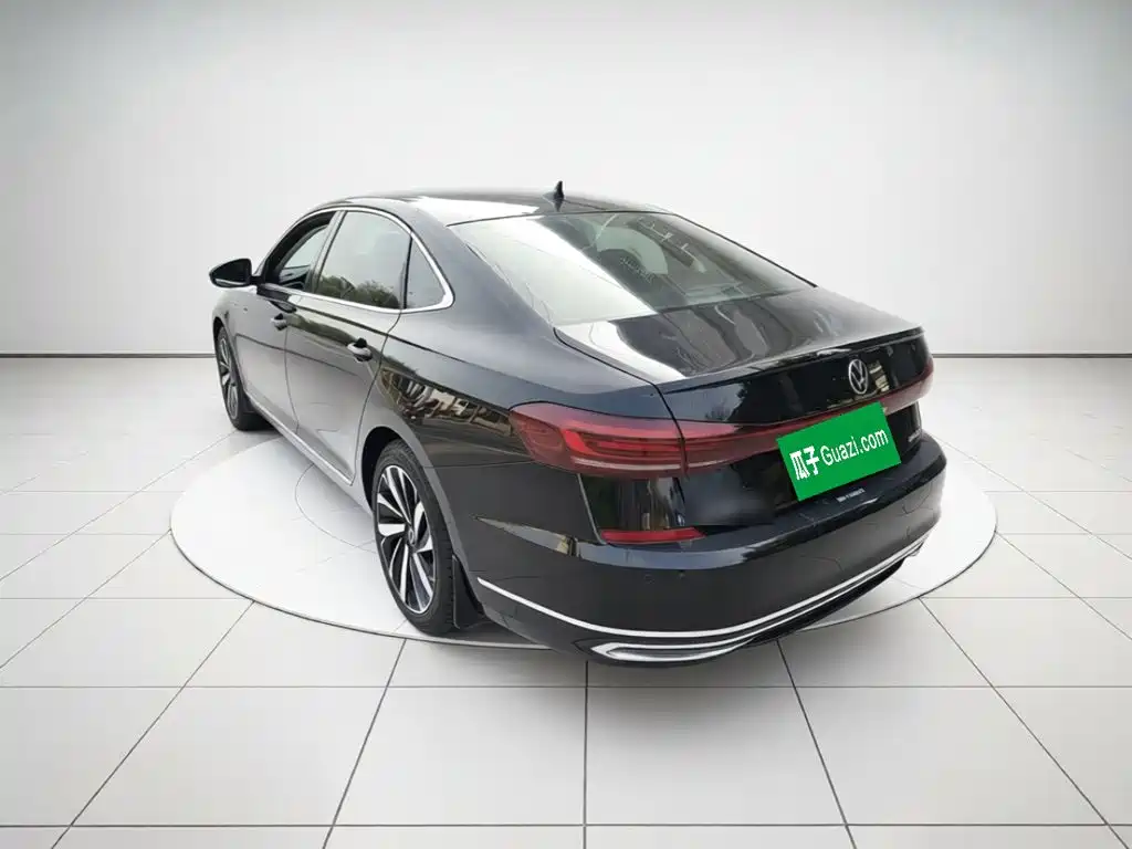 Фото 4 - Volkswagen Passat