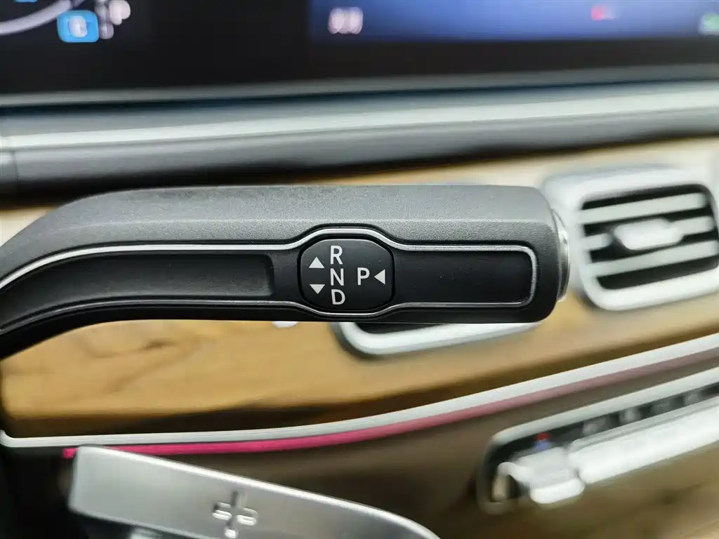 Mercedes-Benz GLE 2024 GLE 450 4MATIC Fashion фото 13
