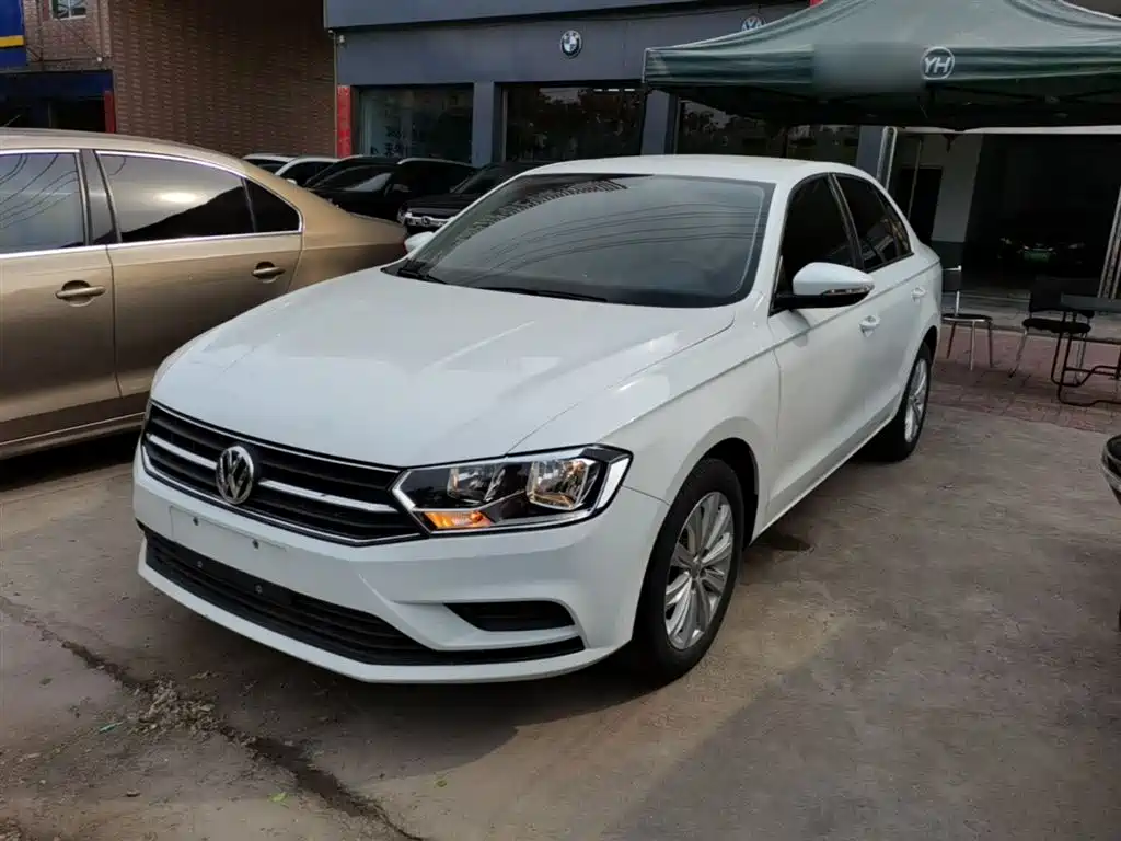 VOLKSWAGEN BORA