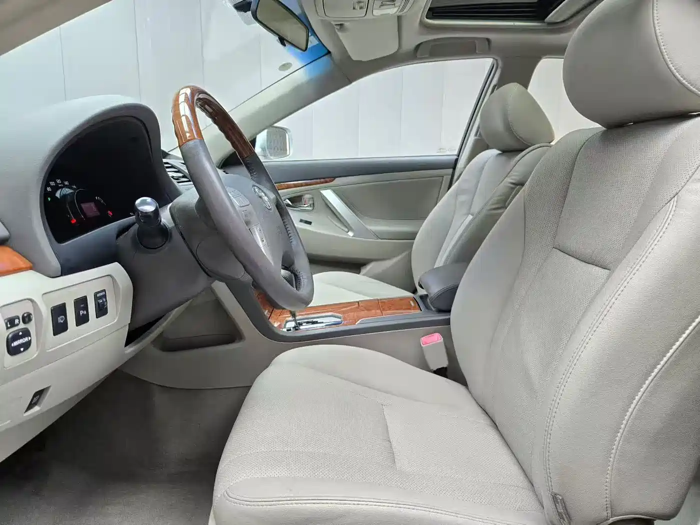Toyota Camry 2009 Model 240V NAVI Premium Navigation Edition фото 4