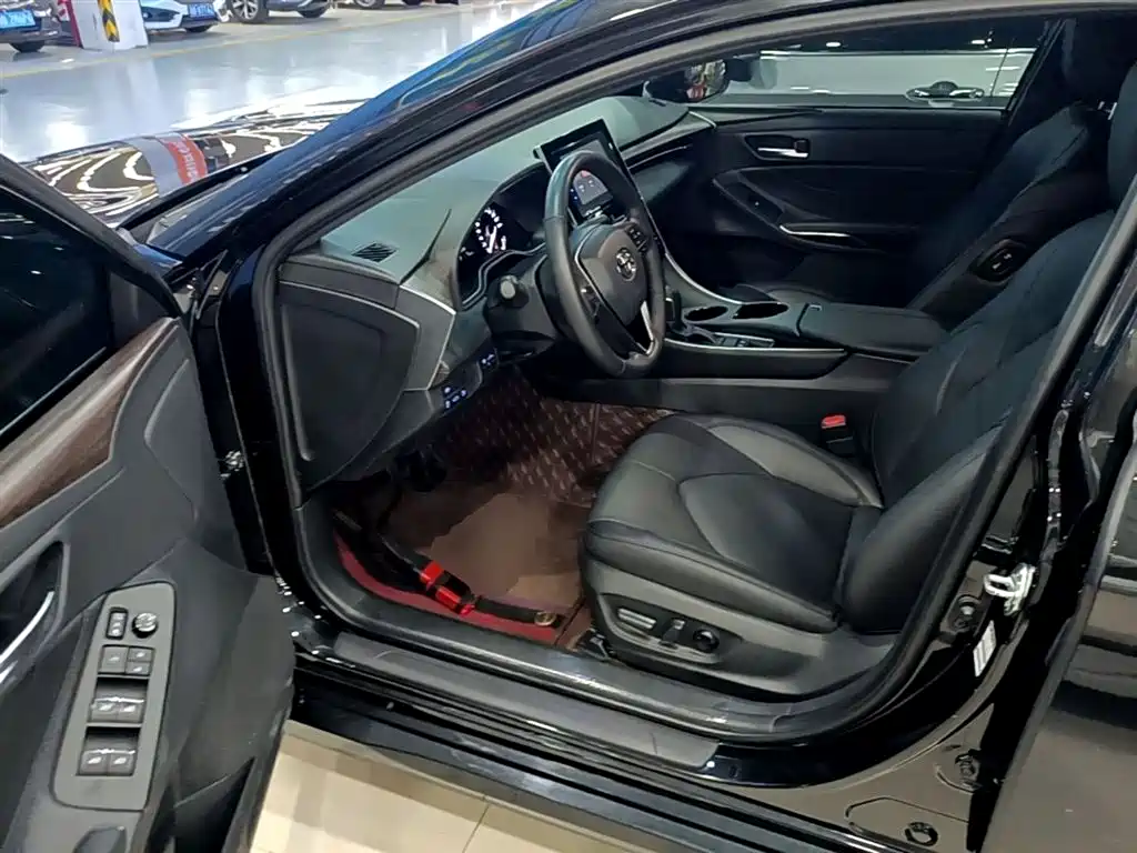 Toyota Avalon 2023 2.0L Premium Selection фото 16