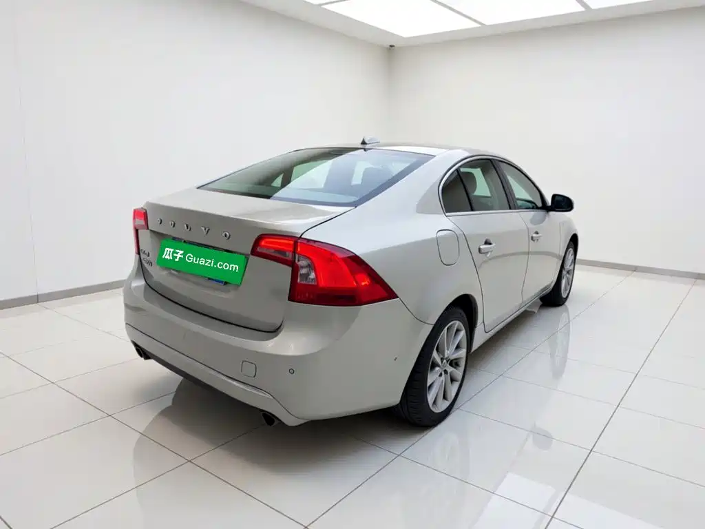 Photo 6 - Volvo S60
