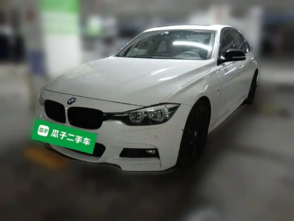 BMW 3 Series 2019 320i M Sport Black Night Edition фото 2