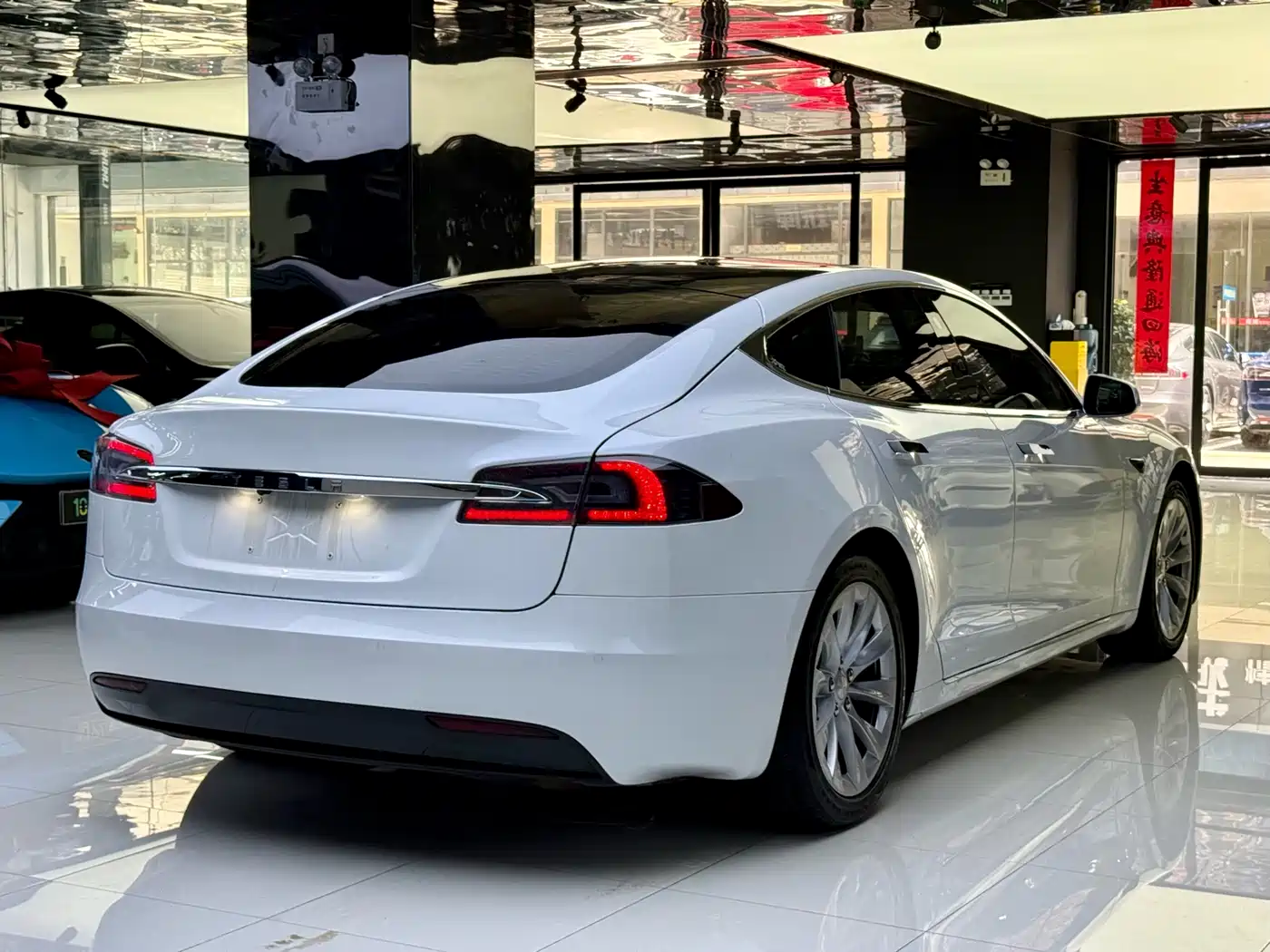 Tesla Model S 2019 2019 Long Range Version
