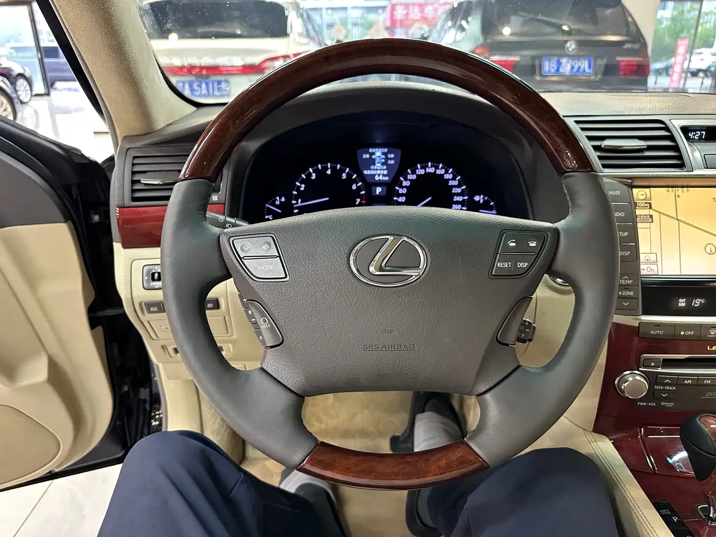 Lexus LS 2010 460L Premium Edition фото 22
