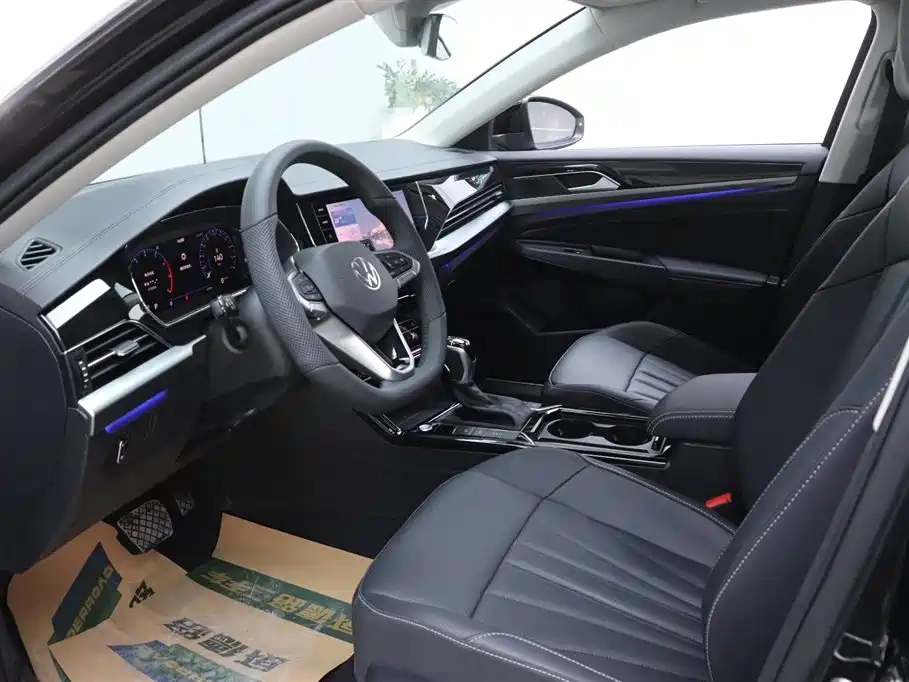 Volkswagen Passat 2026 Outstanding Edition 380TSI Dragon Glory Version фото 13