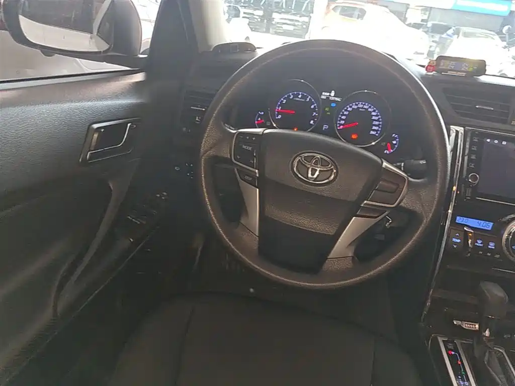 Toyota Reiz 2013 2.5S Elite Edition фото 11