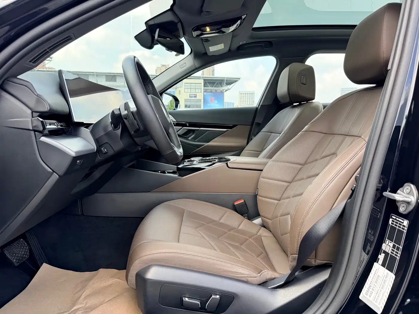 BMW 5 Series 2024 525Li M Sport Package фото 10