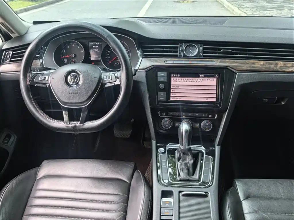 Volkswagen Magotan 2019 330TSI DSG Luxury Class China VI фото 22
