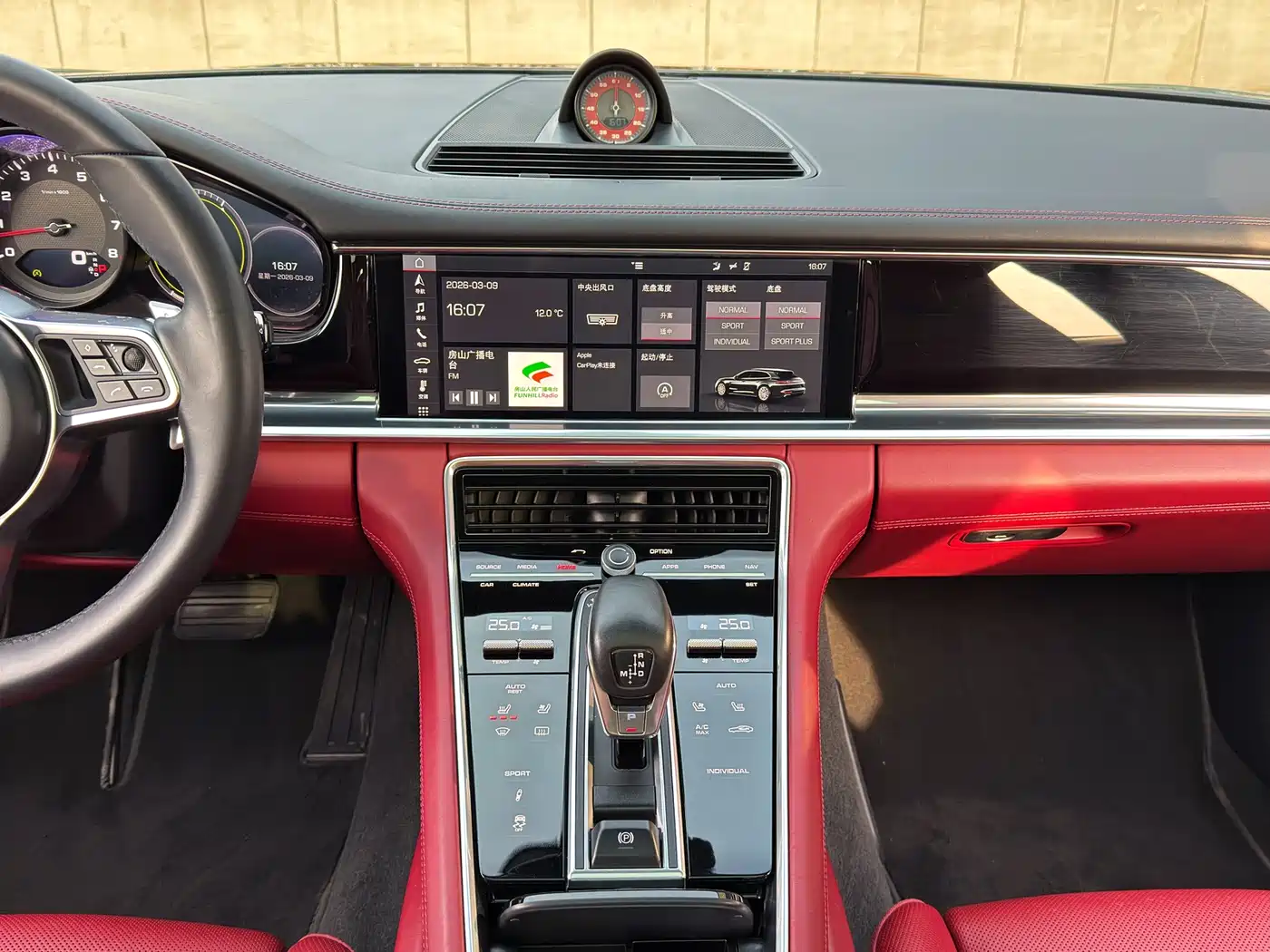 Porsche Panamera 2017 Panamera 4 Sport Turismo 3.0T фото 13