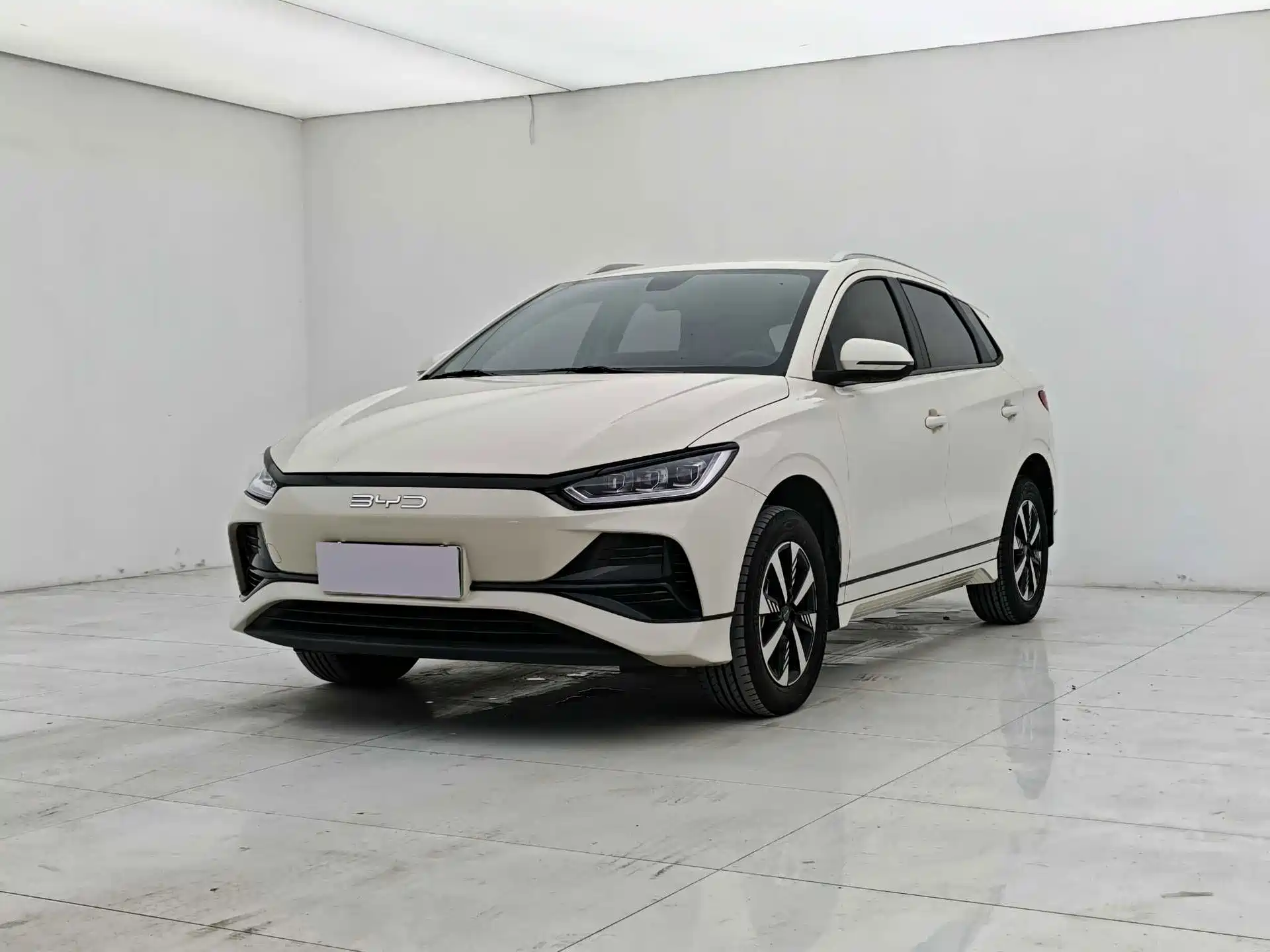 Фото 1 - BYD e2