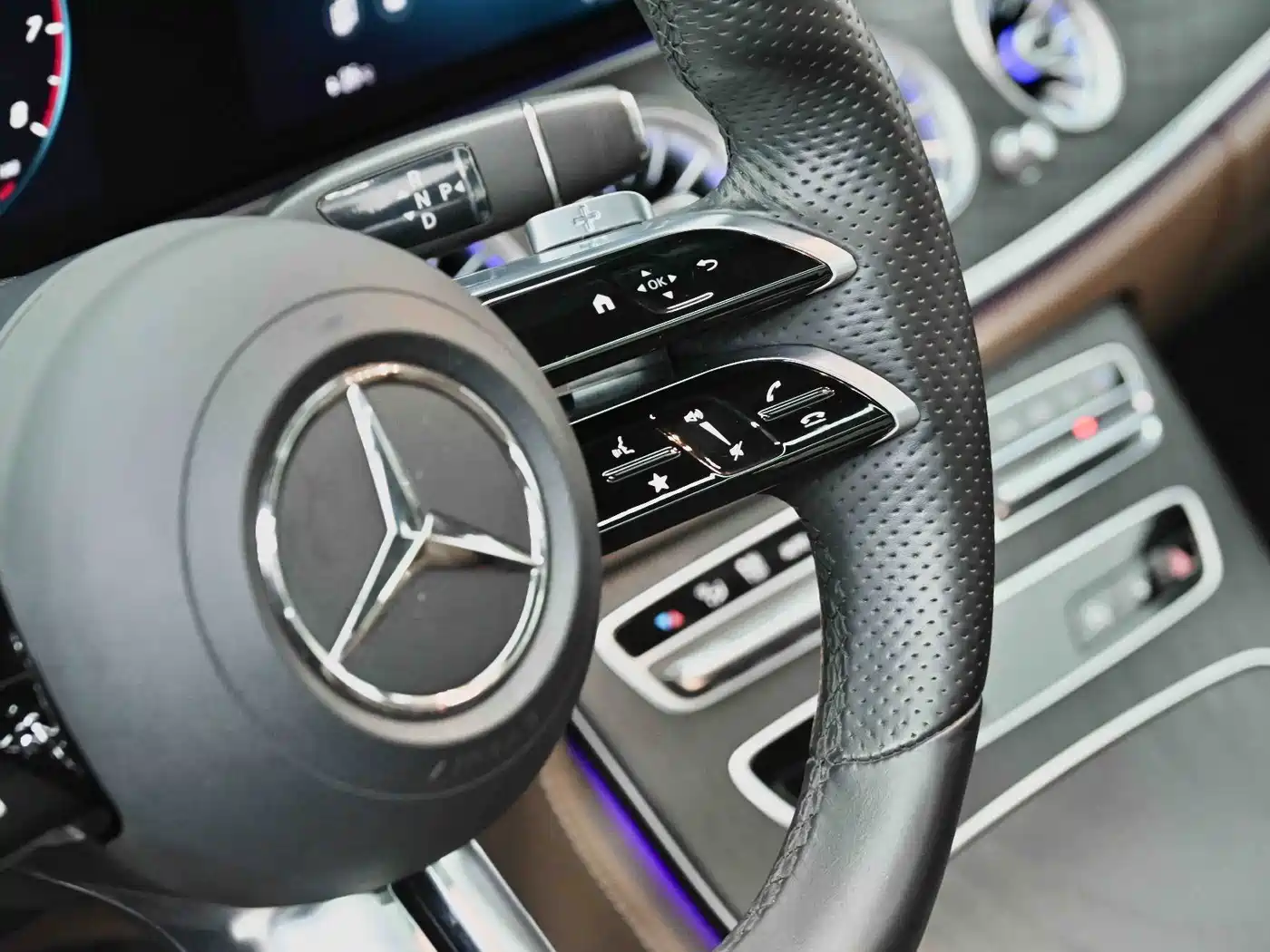 Mercedes-Benz E-Class 2021 E 300 L Sport Fashion фото 33