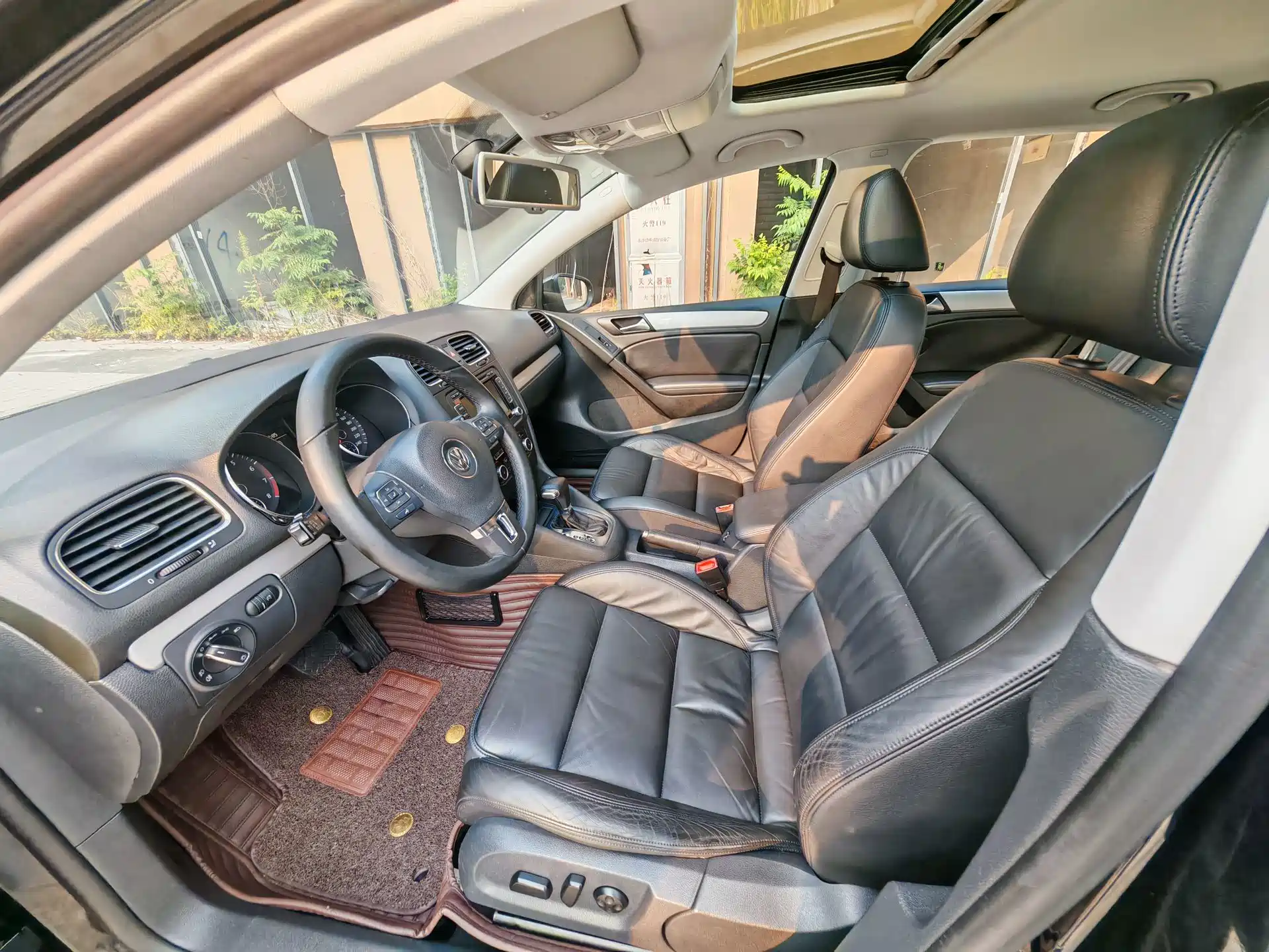 Фото 4 - Volkswagen Golf