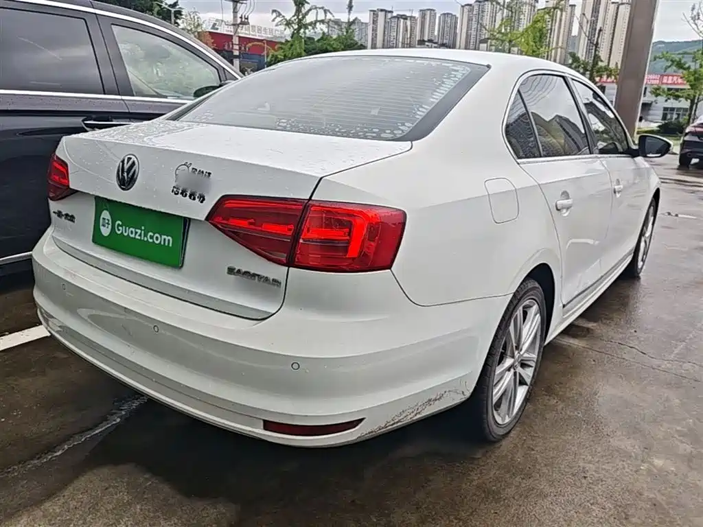 Volkswagen Sagitar 2015 230TSI Automatic Comfort фото 7