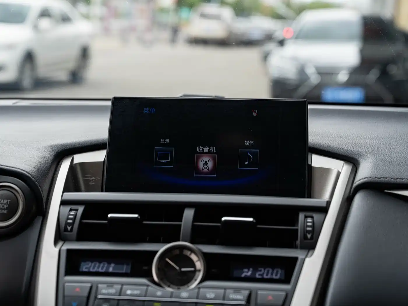 Lexus NX 2015 200t AWD F Sport фото 16