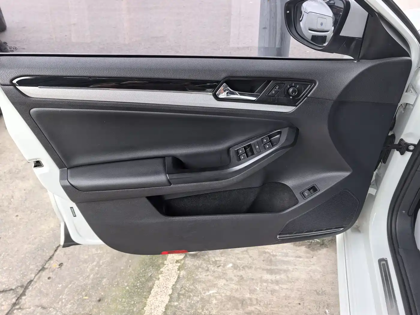 Volkswagen Sagitar 2018 280TSI DSG Spark Edition фото 5