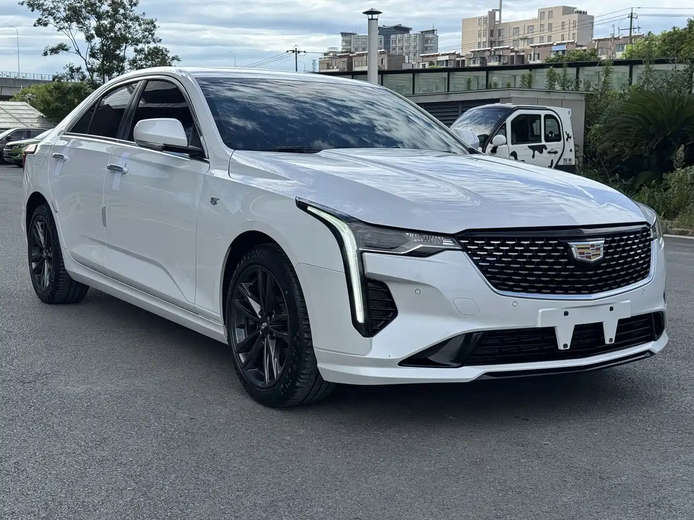 Cadillac CT4 2024 2023 28T Luxury Model