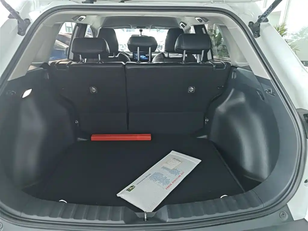 Toyota Frontlander 2023 2.0L CVT Elite Edition фото 19