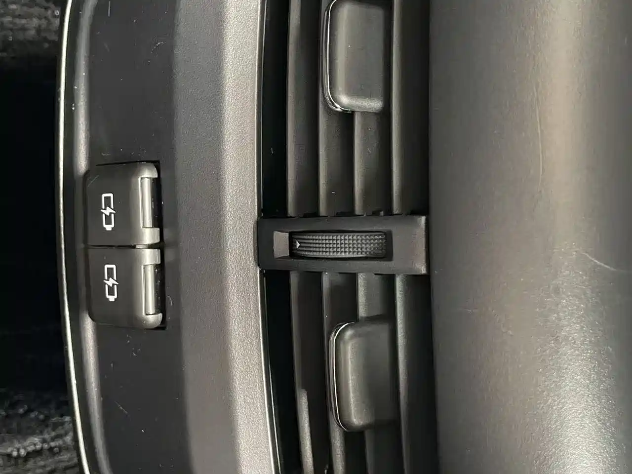 Toyota Avalon 2023 2.0L Premium Selection фото 16