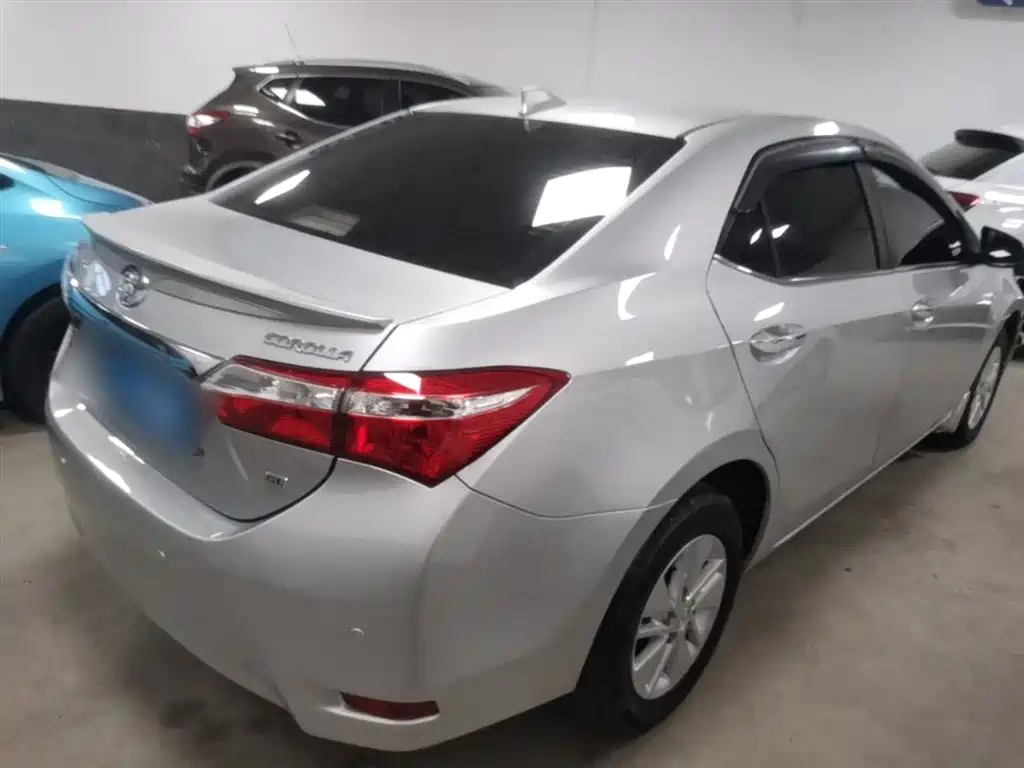 Toyota Corolla 2014 1.6L CVT GL фото 7