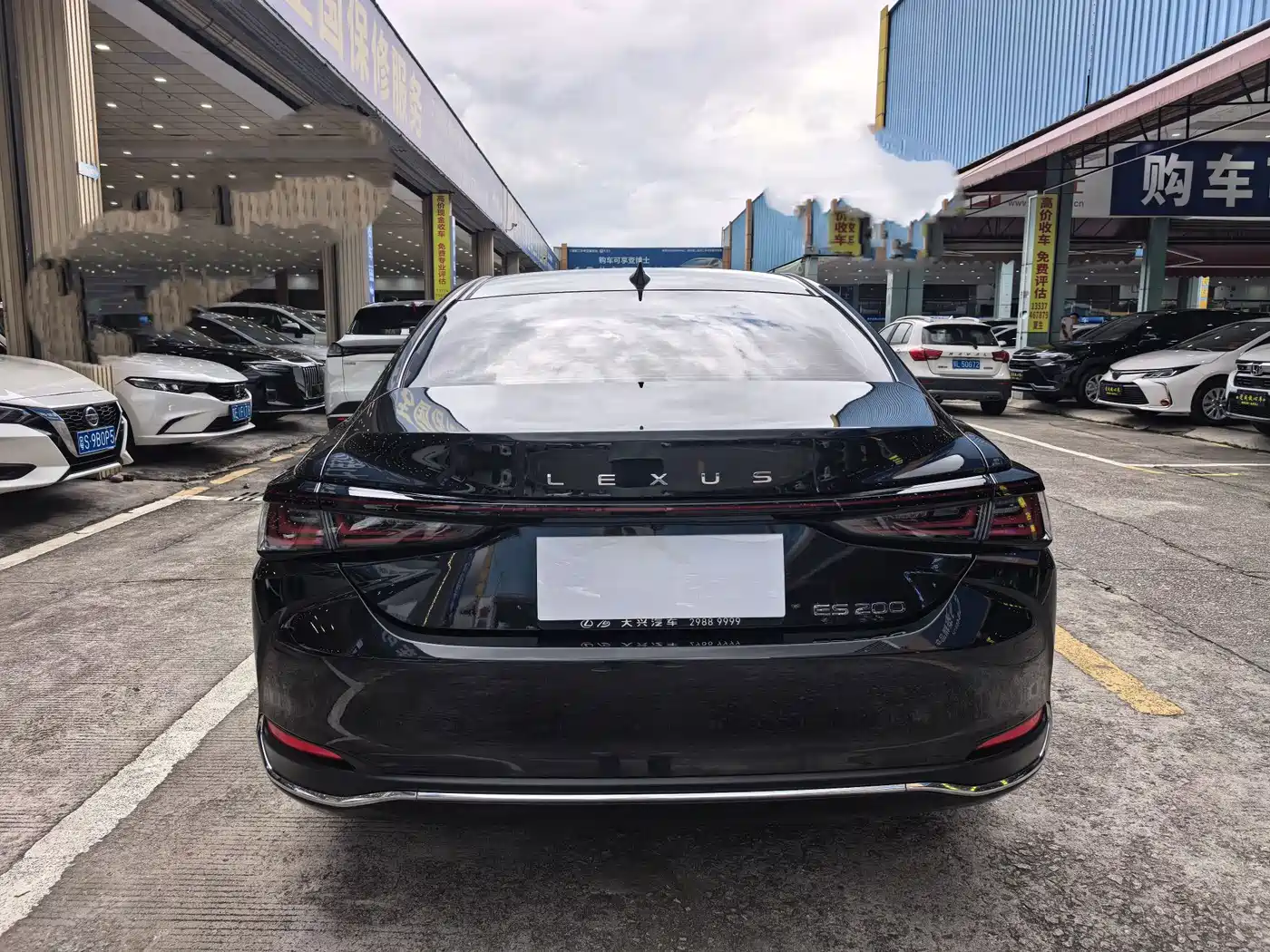 Lexus ES 2026 2025 200 Ultimate Edition