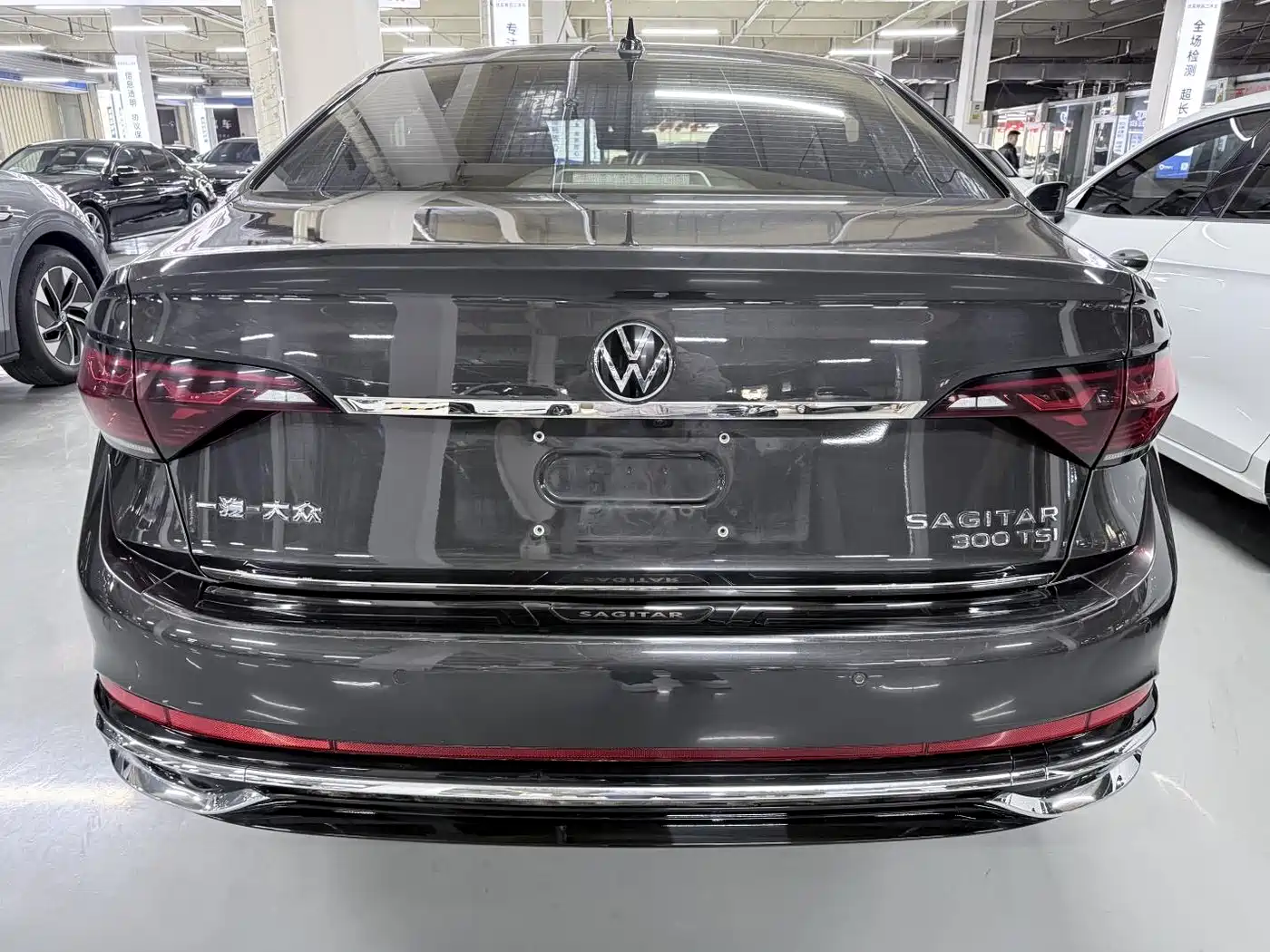 Volkswagen Sagitar 2023 300TSI DSG Excellence Edition фото 17