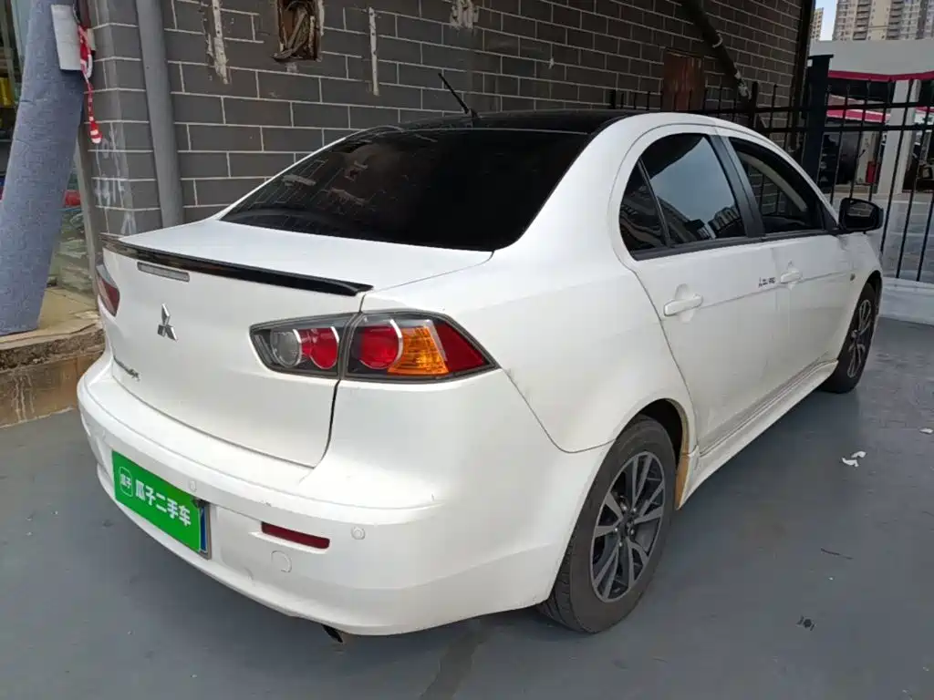 Mitsubishi Lancer EX 2018 2016 1.8L CVT Black & White Replica