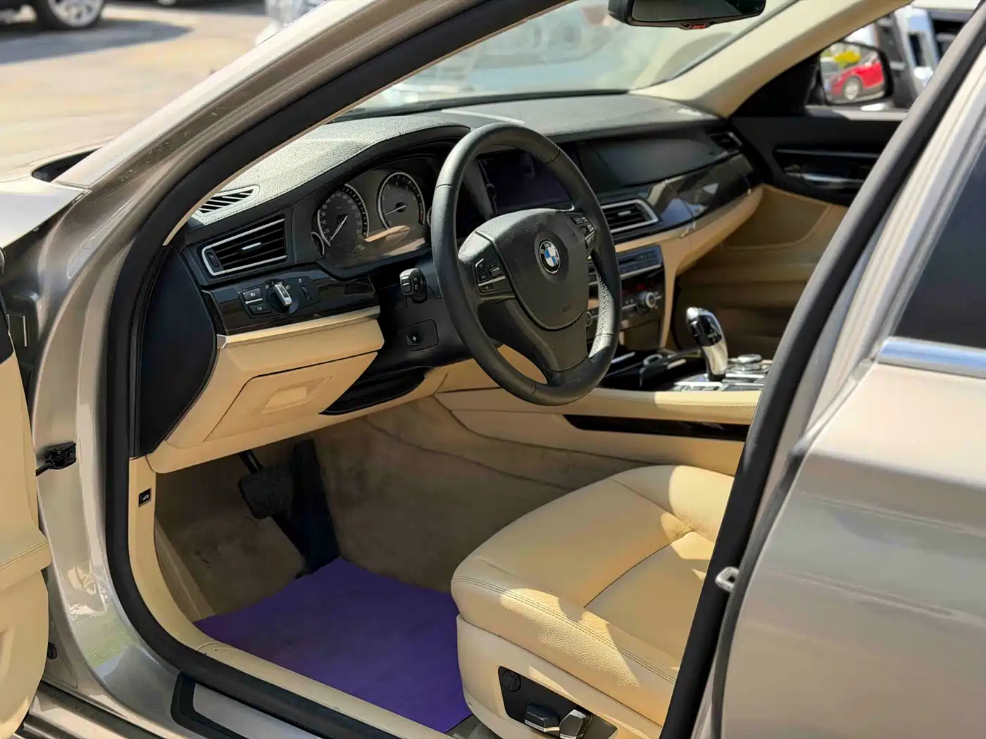 BMW 7 Series 2009 740Li Premium фото 4