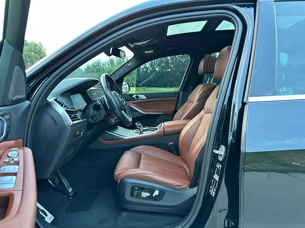 Photo 9 - BMW X7