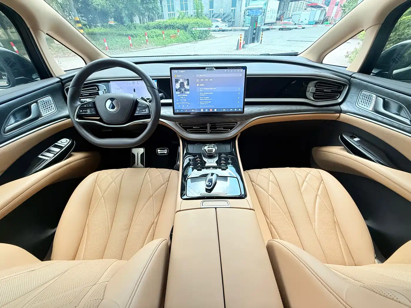 Denza D9 2025 2025 DM-i Smart Driving Edition 1020 AWD Flagship