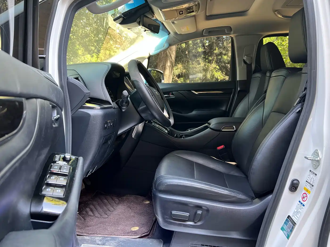 Toyota Vellfire 2019 Hybrid 2.5L HV Luxury Edition фото 9